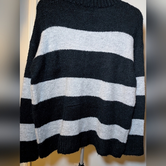 Magaschoni Black Light Gray Striped Alpaca Wool Blend Knit Sweater Cozy Soft Med - Picture 3 of 13